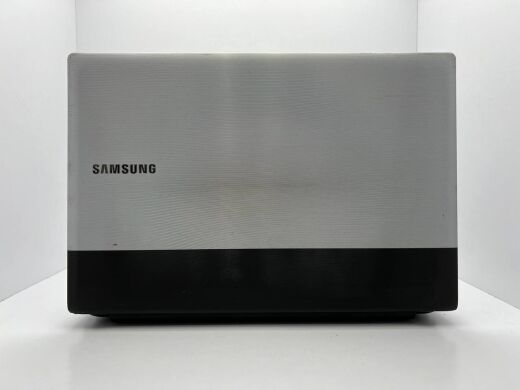 Ноутбук Б-клас Samsung RV513 / 15.6" (1366x768) TN / AMD E-450 (2 ядра по 1.65 GHz) / 8 GB DDR3 / 120 GB SSD / AMD Radeon 7400M 512MB Ноутбук Б-клас Samsung RV513 / 15.6" (1366x768) TN / AMD E-450 (2 ядра по 1.65 GHz) / 8 GB DDR3 / 120 GB SSD / AMD Radeon 7400M 512MB