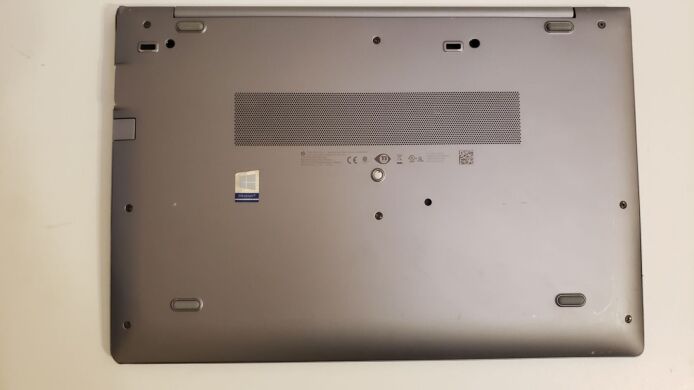 Мобильная рабочая станция Б-класс HP ZBook 15u G6 / 15.6" (1920x1080) IPS / Intel Core i7-8665U (4 (8) ядра по 1.9 - 4.8 GHz) / 16 GB DDR4 / 512 GB SSD / AMD Radeon Pro WX 3200, 4 GB GDDR5, 128-bit / WebCam