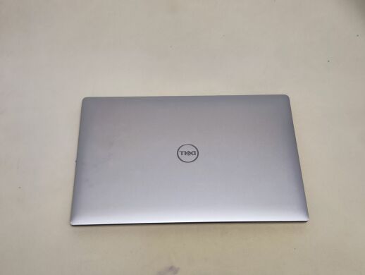 Игровой ноутбук Dell XPS 15 9550 / 15.6" (1920x1080) IPS / Intel Core i5-6300HQ (4 ядра по 2.3 - 3.2 GHz) / 16 GB DDR4 / 256 GB SSD / nVidia GeForce GTX 960M, 2 GB GDDR5, 128-bit / WebCam