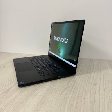 Ігровий ноутбук Razer Blade 15 RZ09-0421 / 15.6" (2560x1440) OLED / Intel Core i9-12900H (14 (20) ядер по 2.5 - 5.0 GHz) / 16 GB DDR5 / 1000 GB SSD NVMe / nVidia GeForce RTX 3070 Ti, 8 GB GDDR6, 256-bit / WebCam