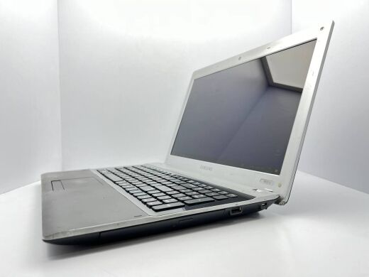 Ноутбук Б-клас Samsung RV513 / 15.6" (1366x768) TN / AMD E-450 (2 ядра по 1.65 GHz) / 8 GB DDR3 / 120 GB SSD / AMD Radeon 7400M 512MB Ноутбук Б-клас Samsung RV513 / 15.6" (1366x768) TN / AMD E-450 (2 ядра по 1.65 GHz) / 8 GB DDR3 / 120 GB SSD / AMD Radeon 7400M 512MB