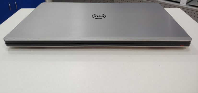 Dell Inspiron 5748 / 17.3" (1600x900) TN / Intel Core i5-4210U (2 (4) ядра по 1.7 - 2.7 GHz) / 8 GB DDR3 / 240 GB SSD / DVD-RW / WebCam Dell Inspiron 5748 / 17.3" (1600x900) TN / Intel Core i5-4210U (2 (4) ядра по 1.7 - 2.7 GHz) / 8 GB DDR3 / 240 GB SSD / DVD-RW / WebCam