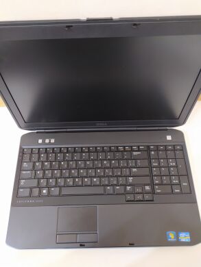 Dell Latitude E5530 / 15.6" (1366x768) / Intel Core i3-3110M (2(4)ядра по 2.4GHz) / 4 GB DDR3 / 320 GB HDD / USB 3.0