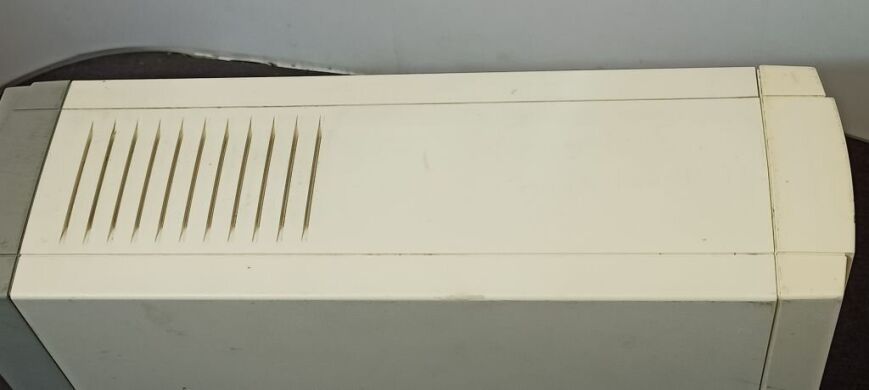 ИБП APC Back-UPS RS 800 / 220-240 V / 800 V·А / 540W / 4 выхода / без АКБ