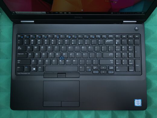 Ігровий ноутбук Б-клас Dell Precision 3510 / 15.6" (1920x1080) IPS / Intel Core i7-6820HQ (4 (8) ядра по 2.7 - 3.6 GHz) / 16 GB DDR4 / 256 GB SSD M.2 / AMD Radeon R9 M360, 2 GB GDDR5, 128-bit / WebCam / HDMI / Windows 10 ліцензія Ігровий ноутбук Б-клас Dell Precision 3510 / 15.6" (1920x1080) IPS / Intel Core i7-6820HQ (4 (8) ядра по 2.7 - 3.6 GHz) / 16 GB DDR4 / 256 GB SSD M.2 / AMD Radeon R9 M360, 2 GB GDDR5, 128-bit / WebCam / HDMI / Windows 10 ліцензія