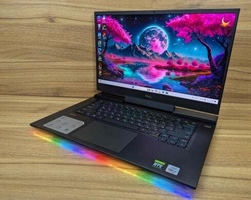 Игровой ноутбук Dell G7 7500 / 15.6" (3840x2160) IPS / Intel Core i7-10750H (6 (12) ядер по 2.6 - 5.0 GHz) / 32 GB DDR4 / 1000 GB SSD / nVidia GeForce RTX 2070, 8 GB GDDR6, 256-bit / WebCam / Windows 11 Игровой ноутбук Dell G7 7500 / 15.6" (3840x2160) IPS / Intel Core i7-10750H (6 (12) ядер по 2.6 - 5.0 GHz) / 32 GB DDR4 / 1000 GB SSD / nVidia GeForce RTX 2070, 8 GB GDDR6, 256-bit / WebCam / Windows 11