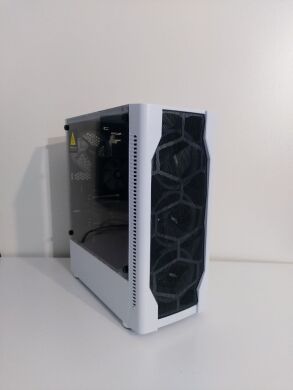 Ігровий ПК 1stPlayer D4-4R1-WH Tower / Intel Core i7-4770K (4 (8) ядра по 3.5 - 3.9 GHz) / 16 GB DDR3 / 240 GB SSD + 1000 GB HDD / nVidia GeForce GTX 1060, 6 GB GDDR5, 192-bit / 600W + Кабелі DVI та живлення