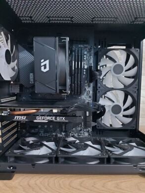 Игровой ПК AeroCool Dryft Tower / Intel Core i5-9400 (6 ядер по 2.9 - 4.1 GHz) / 28 GB DDR4 / 256 GB SSD + 500 GB SSD M.2 / nVidia GeForce GTX 1660 Super, 6 GB GDDR6, 192-bit / 600W
