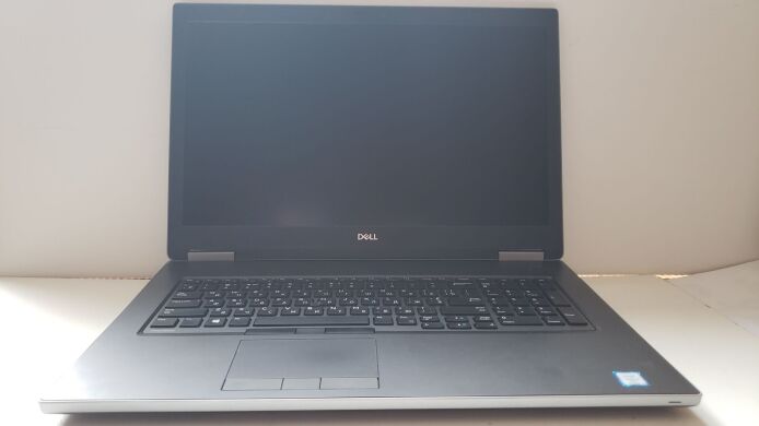Мобільна робоча станція Dell Precision 7740 / 17.3" (3840x2160) IPS / Intel Core i7-9850H (6 (12) ядер по 2.6 - 4.6 GHz) / 32 GB DDR4 / 256 GB SSD + 1000 GB SSD / AMD Radeon Pro WX 7130, 8 GB GDDR5, 256-bit / WebCam / Win 11 Pro 