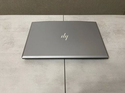 Мобільна робоча станція HP ZBook 15v G5 / 15.6" (1920x1080) IPS Touch / Intel Xeon E-2176M (6 (12) ядер по 2.7 - 4.4 GHz) / 32 GB DDR4 / 256 GB SSD M.2 / nVidia Quadro P600, 4 GB GDDR5, 128-bit / WebCam / HDMI