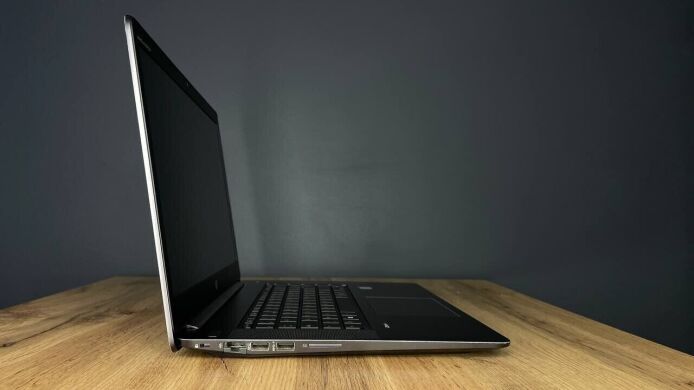 Мобильная рабочая станция HP ZBook Studio G3 / 15.6" (1920x1080) IPS / Intel Core i7-6820HQ (4 (8) ядра по 2.7 - 3.6 GHz) / 16 GB DDR4 / 512 GB SSD / nVidia Quadro M1000M, 4 GB DDR5, 128-bit / WebCam