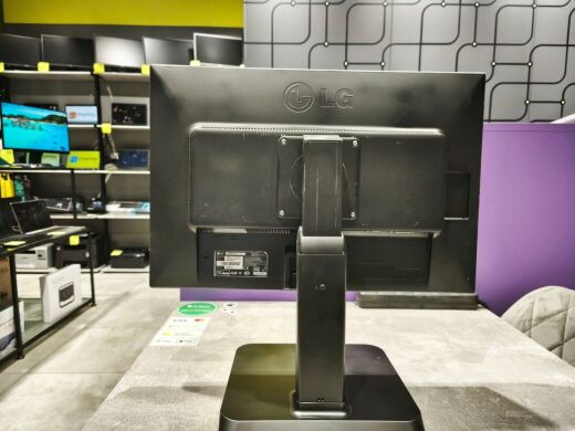 Монитор LG 22MB65PY / 22" (1680x1050) TN / USB, VGA, DVI, DisplayPort / VESA 100x100 Монитор LG 22MB65PY / 22" (1680x1050) TN / USB, VGA, DVI, DisplayPort / VESA 100x100