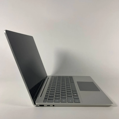 Нетбук Microsoft Surface Laptop GO 2 / 12.4" (1536x1024) IPS Touch / Intel Core i5-1135G7 (4 (8) ядра по 2.4 - 4.2 GHz) / 16 GB DDR4 / 256 GB SSD / Intel Iris Xe Graphics / Type-C / WebCam Нетбук Microsoft Surface Laptop GO 2 / 12.4" (1536x1024) IPS Touch / Intel Core i5-1135G7 (4 (8) ядра по 2.4 - 4.2 GHz) / 16 GB DDR4 / 256 GB SSD / Intel Iris Xe Graphics / Type-C / WebCam