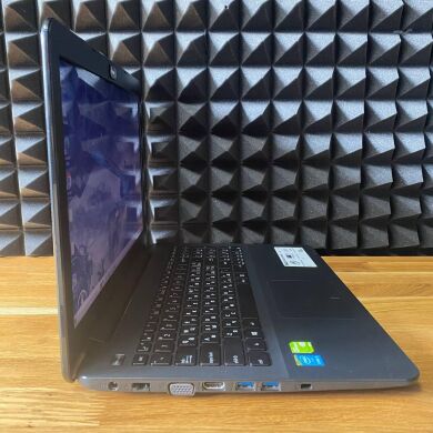 Ноутбук Asus F554L / 15.6" (1366x768) TN / Intel Core i5-4210U (2 (4) ядра по 1.7 - 2.7 GHz) / 12 GB DDR3 / 256 GB SSD / nVidia GeForce GT 820M, 2 GB GDDR3, 64-bit / WebCam / VGA