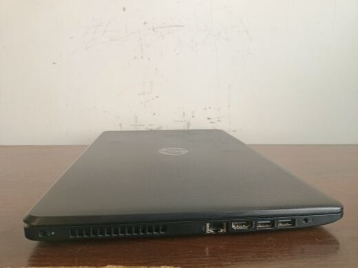 Ноутбук Б-класс HP Laptop 15-bw0xx / 15.6" (1366x768) TN / AMD E2-9000e (2 ядра по 1.5 - 2.0 GHz) / 4 GB DDR4 / 1000 GB HDD / AMD Radeon R2 Graphics / WebCam / HDMI Ноутбук Б-класс HP Laptop 15-bw0xx / 15.6" (1366x768) TN / AMD E2-9000e (2 ядра по 1.5 - 2.0 GHz) / 4 GB DDR4 / 1000 GB HDD / AMD Radeon R2 Graphics / WebCam / HDMI