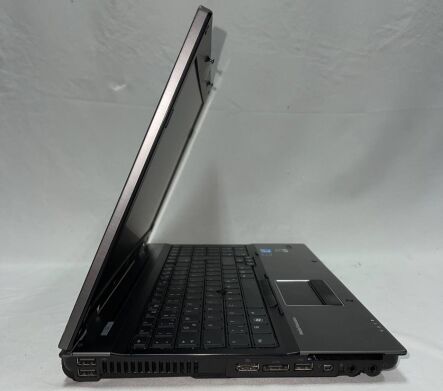 Ноутбук HP EliteBook 8540w Mobile Workstation / 15.6" (1600x900) TN / Intel Core i7-820QM (4 (8) ядра по 1.73 - 3.06 GHz) / 8 GB DDR3 / 500 GB HDD / nVidia Quadro FX 880M, 1 GB DDR3, 128-bit / WebCam / VGA