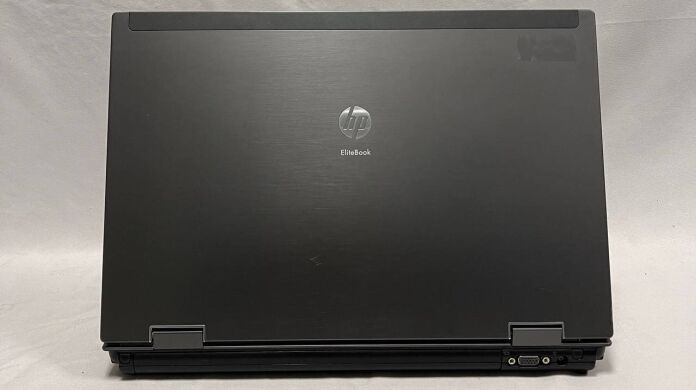 Ноутбук HP EliteBook 8540w Mobile Workstation / 15.6" (1600x900) TN / Intel Core i7-820QM (4 (8) ядра по 1.73 - 3.06 GHz) / 8 GB DDR3 / 500 GB HDD / nVidia Quadro FX 880M, 1 GB DDR3, 128-bit / WebCam / VGA