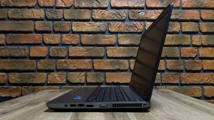 Ноутбук HP ProBook 650 G1 / 15.6" (1366x768) TN / Intel Core i5-4210M (2 (4) ядра по 2.6 - 3.2 GHz) / 8 GB DDR3 / 256 GB SSD / Intel HD Graphics 4600 / WebCam / DVD-ROM / VGA