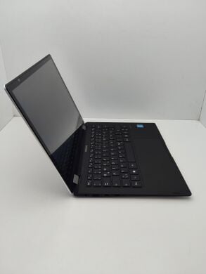 Ноутбук Medion E3222 / 13.3" (1366x768) TN / Intel Pentium Silver N5030 (4 ядра по 1.1 - 3.1 GHz) / 4 GB DDR3 / 120 GB SSD / Intel UHD Graphics 605 / WebCam / HDMI Ноутбук Medion E3222 / 13.3" (1366x768) TN / Intel Pentium Silver N5030 (4 ядра по 1.1 - 3.1 GHz) / 4 GB DDR3 / 120 GB SSD / Intel UHD Graphics 605 / WebCam / HDMI