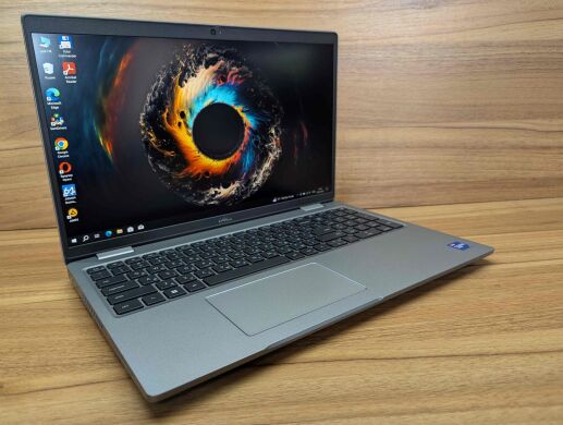 Ноутбук рабочая станция Dell Precision 3560 / 15.6" (1920x1080) IPS / Intel Core i7-1185G7 (4 (8) ядра по 3.0 - 4.8 GHz) / 16 GB DDR4 / 512 GB SSD / nVidia T500, 2 GB GDDR6, 64-bit / WebCam / HDMI / Windows 10