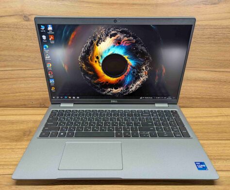 Ноутбук рабочая станция Dell Precision 3560 / 15.6" (1920x1080) IPS / Intel Core i7-1185G7 (4 (8) ядра по 3.0 - 4.8 GHz) / 16 GB DDR4 / 512 GB SSD / nVidia T500, 2 GB GDDR6, 64-bit / WebCam / HDMI / Windows 10