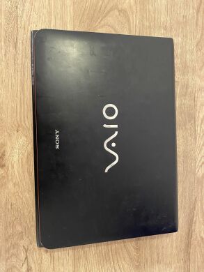 Ноутбук Sony VAIO SVE14 / 14" (1366x768) TN / Intel Core i5-3210M (2 (4) ядра по 2.5 - 3.1 GHz) / 8 GB DDR3 / 240 GB SSD / AMD Radeon HD 7650M, 1 GB DDR3, 128-bit / WebCam