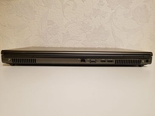 Робоча станція Dell Precision M6600 / 17.3" (1920x1080) TN Touch / Intel Core i7-2920MX (4 (8) ядра по 2.5 - 3.5 GHz) / 16 GB DDR3 / 256 GB SSD + 500 GB HDD / nVidia Quadro 5010M, 4 GB GDDR5, 256-bit / WebCam / DVD-RW