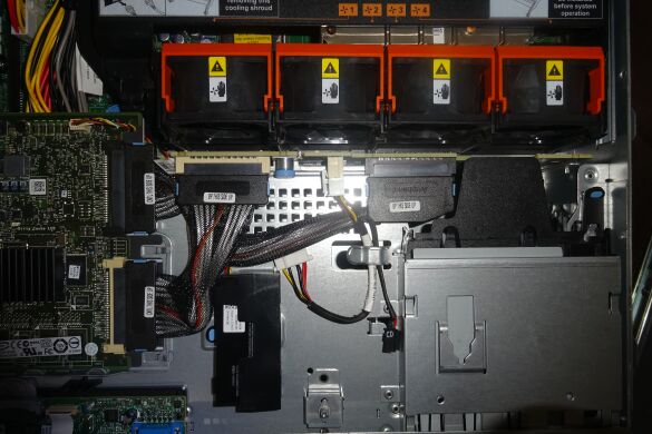 Сервер CISCO IRONPORT C360 / Intel Xeon CPU E5410 / 4096 MB / 600 GB HDD (2*300 GB SAS 3.5" 15000 RPM)
