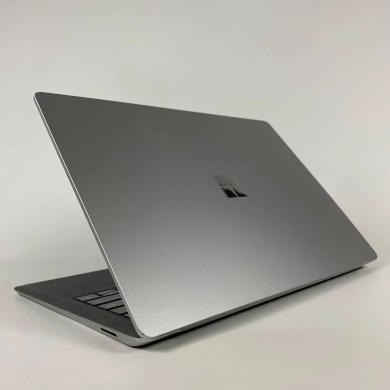 Ультрабук Б-клас Microsoft Surface Laptop 3 / 13.5" (2256x1504) IPS Touch / Intel Core i5-1035G7 (4 (8) ядра по 1.2 - 3.7 GHz) / 8 GB DDR4 / 256 GB SSD / Intel Iris Plus Graphics / WebCam