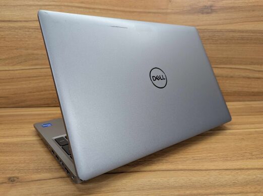 Ультрабук Dell Latitude 5530 / 15.6" (1920x1080) IPS / Intel Core i5-1245U (10 (12) ядер по 1.2 - 4.4 GHz) / 16 GB DDR4 / 512 GB SSD / Intel Iris Xe Graphics / HDMI / Windows 11