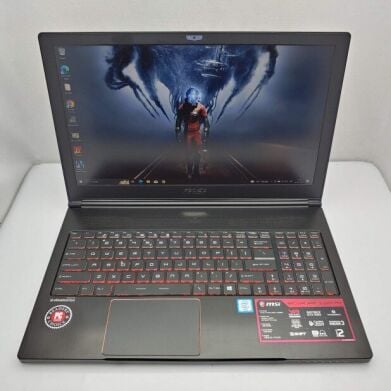 Ігровий ноутбук MSI GS63VR 6RF Stealth Pro / 15.6" (1920x1080) IPS / Intel Core i7-6700HQ (4 (8) ядра по 2.6 - 3.5 GHz) / 16 GB DDR4 / 256 GB SSD + 1000 GB HDD / nVidia GeForce GTX 1060, 6 GB GDDR5, 192-bit / WebCam / Win 10 Home