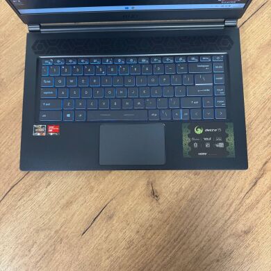 Игровой ноутбук Б-класс MSI Delta 15 A5EFK / 15.6" (1920x1080) IPS / AMD Ryzen 7 5800H (8 (16) ядер по 3.2 - 4.4 GHz) / 16 GB DDR4 / 1000 GB SSD / AMD Radeon RX 6700M, 10 GB GDDR6, 160-bit / WebCam