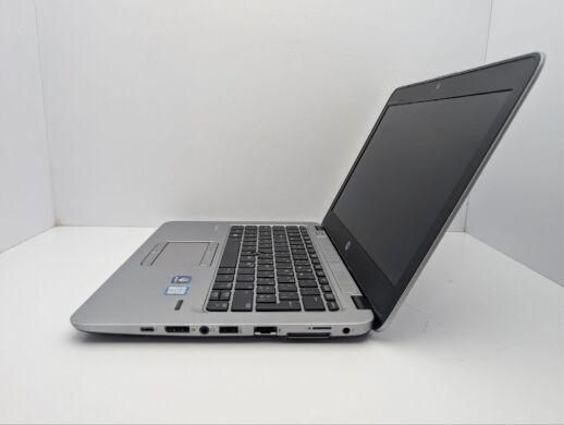 Нетбук HP EliteBook 820 G3 / 12.5" (1366x768) TN / Intel Core i5-6300U (2 (4) ядра по 2.4 - 3.0 GHz) / 8 GB DDR4 / 120 GB SSD / Intel HD Graphics 520 / WebCam