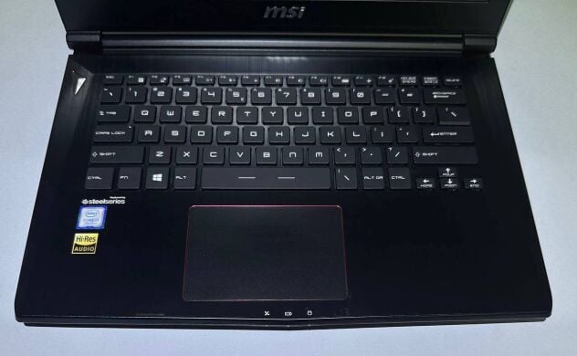 Игровой ультрабук Б-класс MSI GS43VR 6RE Phantom Pro / 14.1" (1920x1080) TN / Intel Core i7-7700HQ (4 (8) ядра по 2.8 - 3.8 GHz) / 32 GB DDR4 / 256 GB SSD / nVidia GeForce GTX 1060, 6 GB GDDR5, 192-bit / WebCam / Win 11 Игровой ультрабук Б-класс MSI GS43VR 6RE Phantom Pro / 14.1" (1920x1080) TN / Intel Core i7-7700HQ (4 (8) ядра по 2.8 - 3.8 GHz) / 32 GB DDR4 / 256 GB SSD / nVidia GeForce GTX 1060, 6 GB GDDR5, 192-bit / WebCam / Win 11