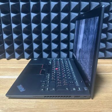 Нетбук Lenovo ThinkPad A285 / 12.5" (1920x1080) IPS Touch / AMD Ryzen 3 2200U (2 (4) ядра по 2.4 - 3.4 GHz) / 8 GB DDR3 / 128 GB SSD / AMD Radeon Vega 3 Graphics / WebCam