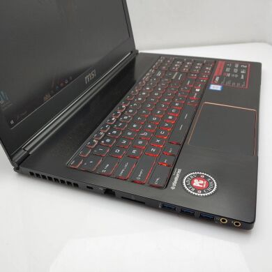 Ігровий ноутбук MSI GS63VR 6RF Stealth Pro / 15.6" (1920x1080) IPS / Intel Core i7-6700HQ (4 (8) ядра по 2.6 - 3.5 GHz) / 16 GB DDR4 / 256 GB SSD + 1000 GB HDD / nVidia GeForce GTX 1060, 6 GB GDDR5, 192-bit / WebCam / Win 10 Home