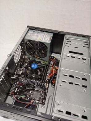ПК GameMax ET-201 Tower / Intel Core i5-4460 (4 ядра по 3.2 - 3.4 GHz) / 8 GB DDR3 / 320 GB HDD / nVidia GeForce 210, 1 GB DDR3, 64-bit / 350W