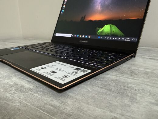 Ультрабук-трансформер Б-класс Asus ZenBook Flip S UX371E / 13.3" (3840x2160) OLED Touch / Intel Core i7-1165G7 (4 (8) ядра по 2.8 - 4.7 GHz) / 16 GB DDR4 / 500 GB SSD / Intel Iris Xe Graphics / WebCam