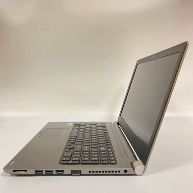 Ноутбук Б-класс Toshiba Tecra Z50-C / 15.6" (1920x1080) IPS / Intel Core i7-6600U (2 (4) ядра по 2.6 - 3.4 GHz) / 16 GB DDR4 / 512 GB SSD / nVidia GeForce GT 930M, 2 GB DDR3, 64-bit / WebCam + Беспроводная мышка Ноутбук Б-класс Toshiba Tecra Z50-C / 15.6" (1920x1080) IPS / Intel Core i7-6600U (2 (4) ядра по 2.6 - 3.4 GHz) / 16 GB DDR4 / 512 GB SSD / nVidia GeForce GT 930M, 2 GB DDR3, 64-bit / WebCam + Беспроводная мышка