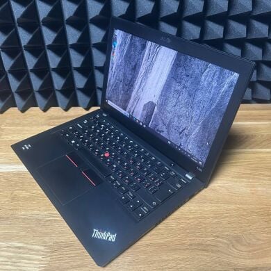 Нетбук Lenovo ThinkPad A285 / 12.5" (1920x1080) IPS Touch / AMD Ryzen 3 2200U (2 (4) ядра по 2.4 - 3.4 GHz) / 8 GB DDR3 / 128 GB SSD / AMD Radeon Vega 3 Graphics / WebCam