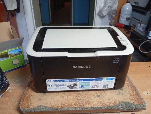 Принтер Samsung ML-1861 / Лазерная монохромная печать / 1200x1200 dpi / 18 стр./мин / A4 / USB 2.0