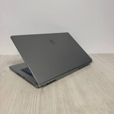 Мобільна робоча станція Б-клас MSI WS75 10TK / 17.3" (1920x1080) IPS / Intel Core i7-10875H (8 (16) ядер по 2.3 - 5.1 GHz) / 32 GB DDR4 / 1000 GB SSD NVMe / nVidia Quadro RTX 3000, 6 GB GDDR6, 192-bit / WebCam