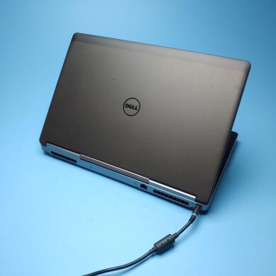 Мобільна робоча станція Dell Precision 7710 / 17.3" (1920x1080) IPS / Intel Core i7-6920HQ (4 (8) ядра по 2.9 - 3.8 GHz) / 32 GB DDR4 / 480 GB SSD / nVidia Quadro M3000M, 4 GB GDDR5, 256-bit / WebCam / Win10 Pro