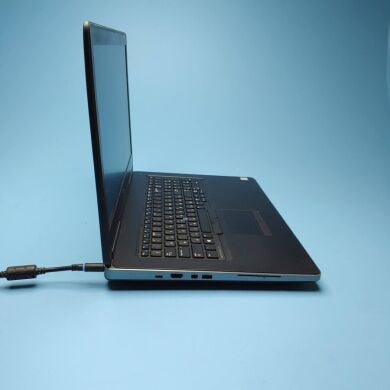 Мобільна робоча станція Dell Precision 7710 / 17.3" (1920x1080) IPS / Intel Core i7-6920HQ (4 (8) ядра по 2.9 - 3.8 GHz) / 32 GB DDR4 / 480 GB SSD / nVidia Quadro M3000M, 4 GB GDDR5, 256-bit / WebCam / Win10 Pro