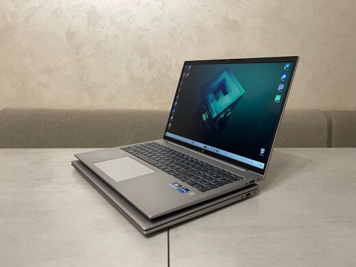 Мобільна робоча станція HP ZBook Firefly 16 G9 / 16" (1920x1200) IPS Touch / Intel Core i7-1260P (12 (16) ядер по 3.4 - 4.7 GHz) / 32 GB DDR5 / 512 GB SSD M.2 / Intel Iris Xe Graphics / WebCam / Fingerprint