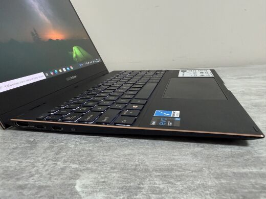 Ультрабук-трансформер Б-класс Asus ZenBook Flip S UX371E / 13.3" (3840x2160) OLED Touch / Intel Core i7-1165G7 (4 (8) ядра по 2.8 - 4.7 GHz) / 16 GB DDR4 / 500 GB SSD / Intel Iris Xe Graphics / WebCam