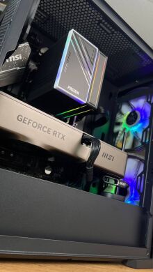 Сборка под заказ: новый игровой ПК Lian Li LanCool 215 Tempered Glass Tower / AMD Ryzen 5 9600X (6 (12) ядер по 3.9 - 5.4 GHz) / 32 GB DDR5 / 2000 GB SSD M.2 / nVidia GeForce RTX 4070 Ti Super, 16 GB GDDR6X, 256-bit / 850W Сборка под заказ: новый игровой ПК Lian Li LanCool 215 Tempered Glass Tower / AMD Ryzen 5 9600X (6 (12) ядер по 3.9 - 5.4 GHz) / 32 GB DDR5 / 2000 GB SSD M.2 / nVidia GeForce RTX 4070 Ti Super, 16 GB GDDR6X, 256-bit / 850W