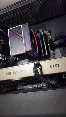 Сборка под заказ: новый игровой ПК Lian Li LanCool 215 Tempered Glass Tower / AMD Ryzen 5 9600X (6 (12) ядер по 3.9 - 5.4 GHz) / 32 GB DDR5 / 2000 GB SSD M.2 / nVidia GeForce RTX 4070 Ti Super, 16 GB GDDR6X, 256-bit / 850W Сборка под заказ: новый игровой ПК Lian Li LanCool 215 Tempered Glass Tower / AMD Ryzen 5 9600X (6 (12) ядер по 3.9 - 5.4 GHz) / 32 GB DDR5 / 2000 GB SSD M.2 / nVidia GeForce RTX 4070 Ti Super, 16 GB GDDR6X, 256-bit / 850W