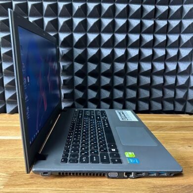 Ноутбук Б-клас Acer Aspire E5-573 / 15.6" (1366x768) TN / Intel Core i7-5500U (2 (4) ядра по 2.4 - 3.0 GHz) / 8 GB DDR3 / 256 GB SSD / nVidia GeForce 920M, 4 GB GDDR3, 64-bit / WebCam
