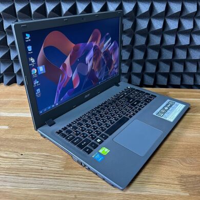 Ноутбук Б-клас Acer Aspire E5-573 / 15.6" (1366x768) TN / Intel Core i7-5500U (2 (4) ядра по 2.4 - 3.0 GHz) / 8 GB DDR3 / 256 GB SSD / nVidia GeForce 920M, 4 GB GDDR3, 64-bit / WebCam
